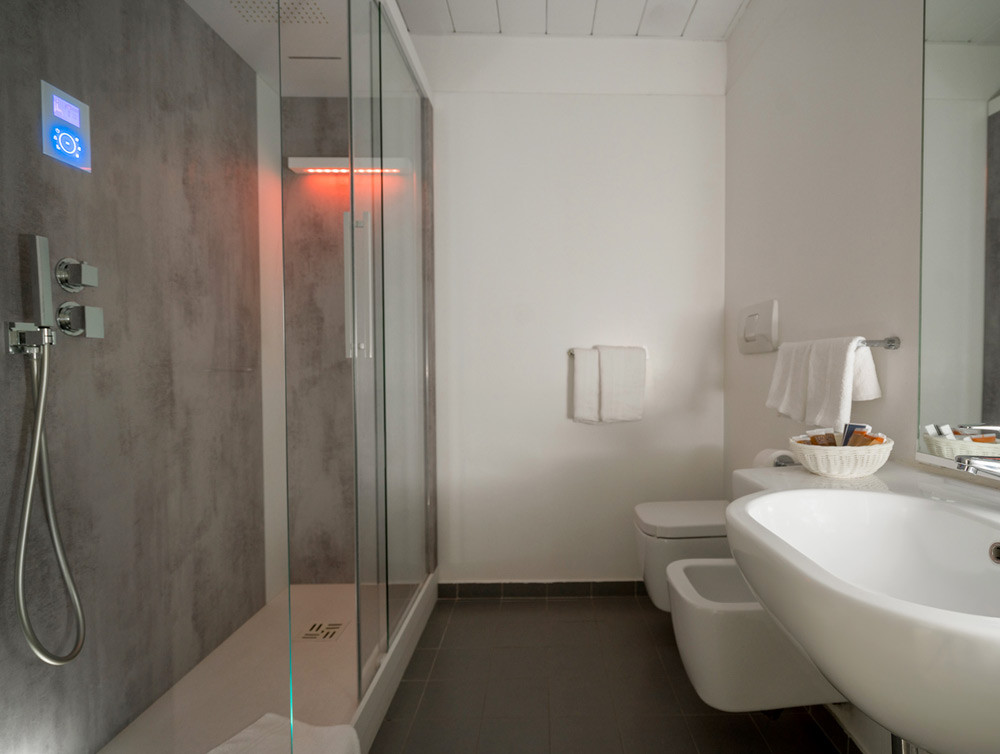 media.Camere-Executive-balcone-fronte-mare2Hotel-Mediterraneo-Riccione