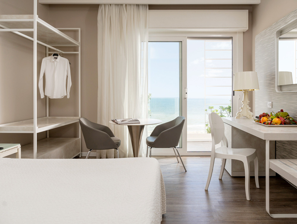 media.Camere-Suite-Classiche2-Hotel-Mediterraneo-Riccione