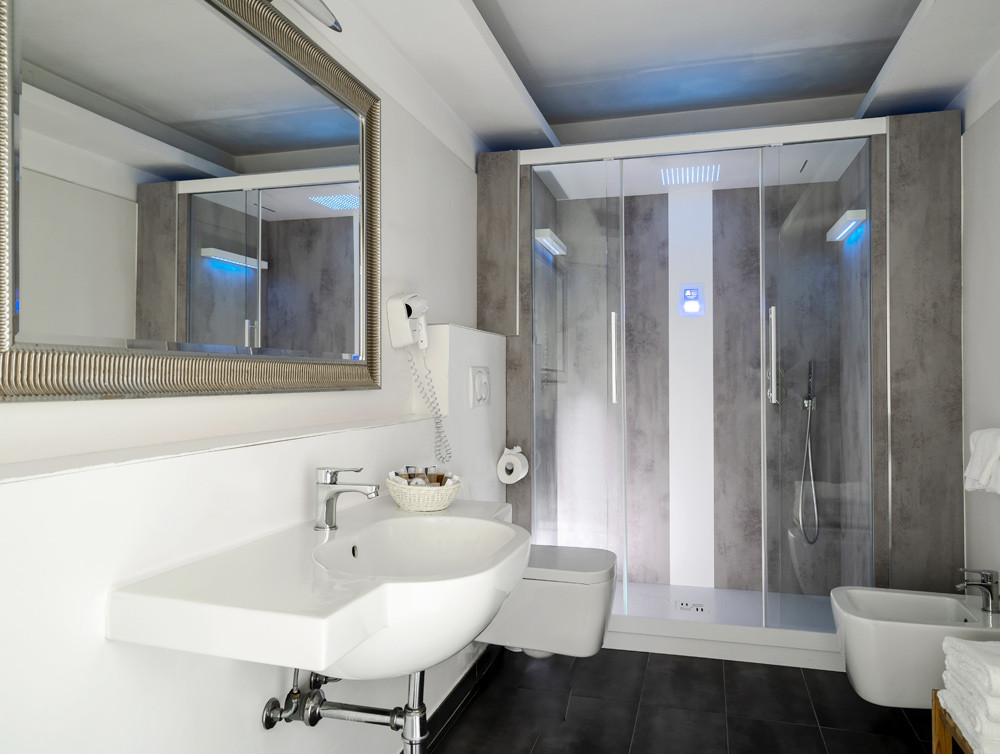 media.Camere-Suite-Deluxe12-Hotel-Mediterraneo-Riccione