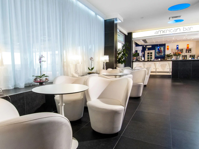 media.Slide-American-Bar3Hotel-Mediterraneo-Riccione