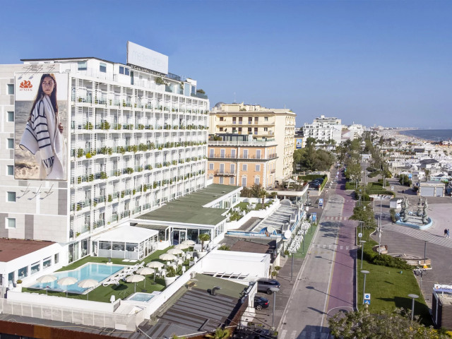 media.Slide-Dovesiamo2Hotel-Mediterraneo-Riccione