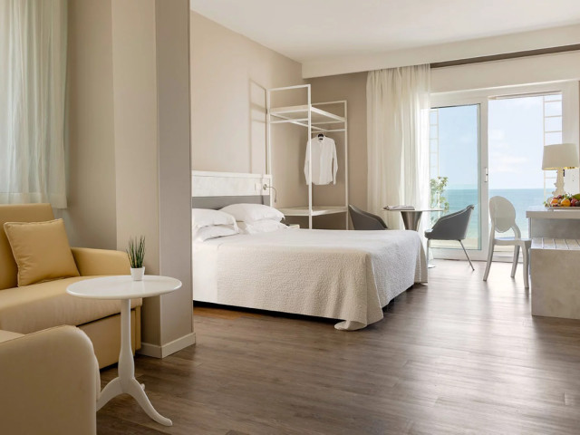 media.Slide-Suite-Classica1Hotel-Mediterraneo-Riccione