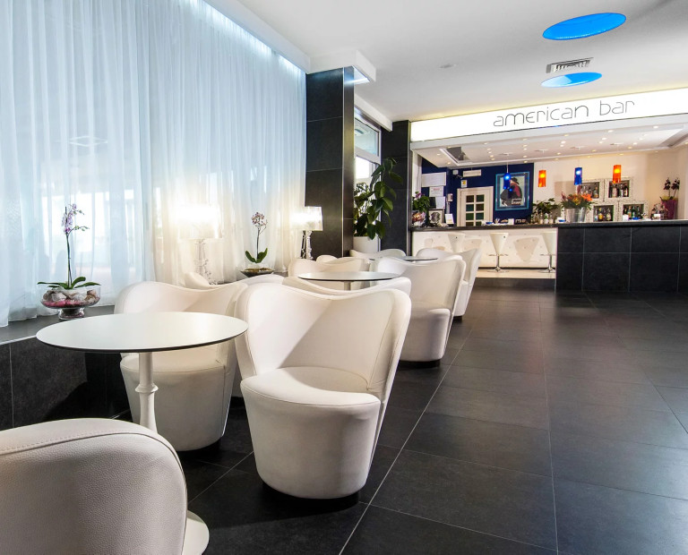 media.Slide-American-Bar3Hotel-Mediterraneo-Riccione