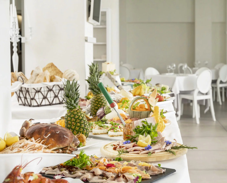 media.Slide-Ristorante9Hotel-Mediterraneo-Riccione